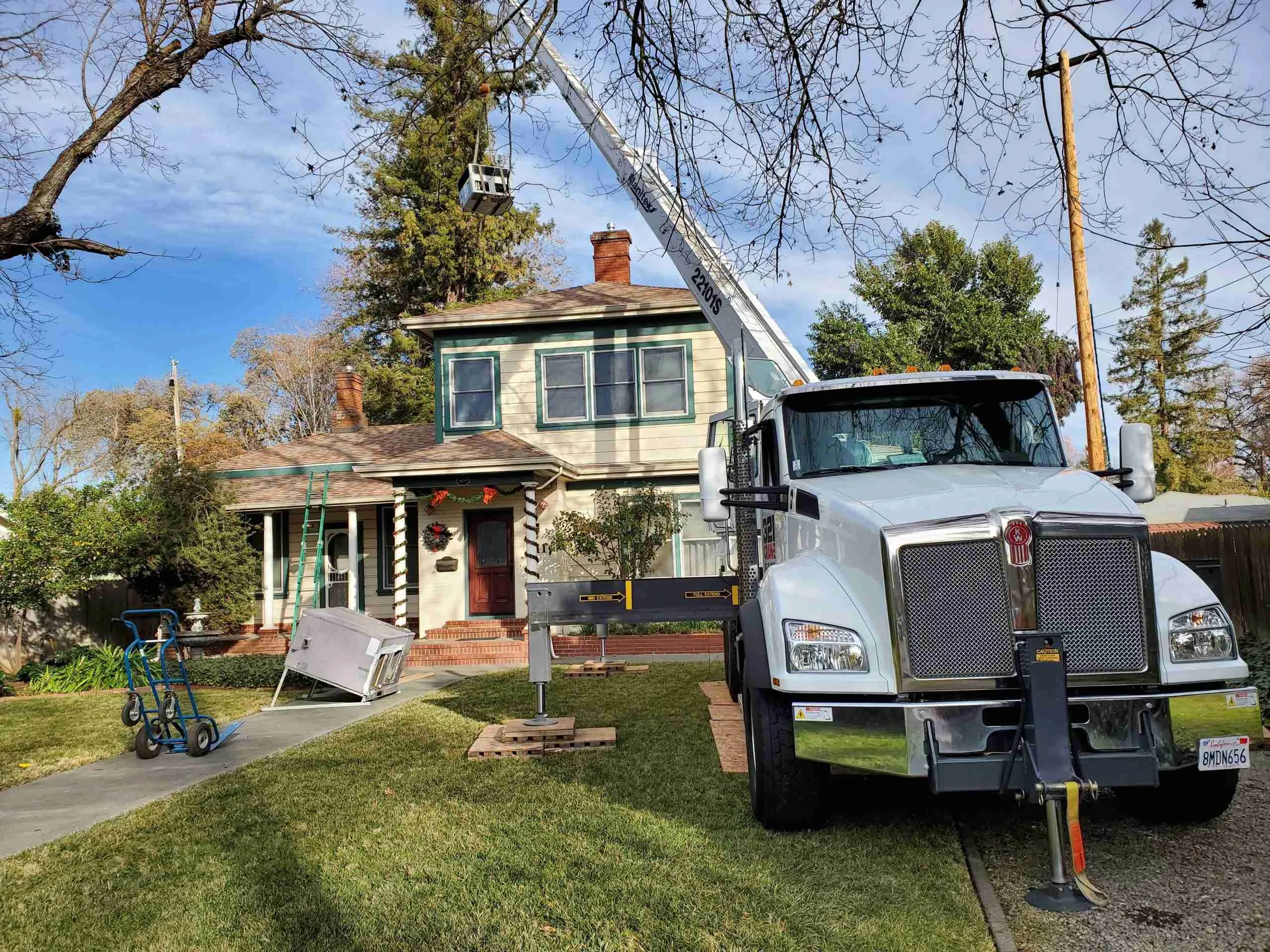 HVAC technician performing a repair in Tacoma